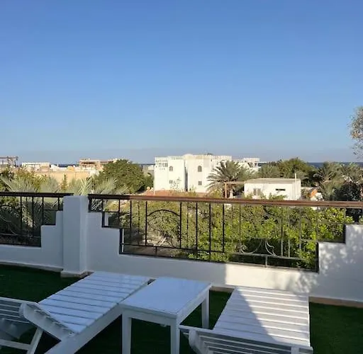 A Sunny Bohemian In * دهب